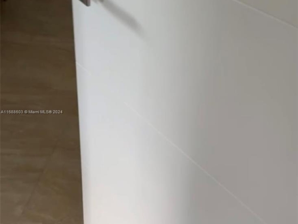 584